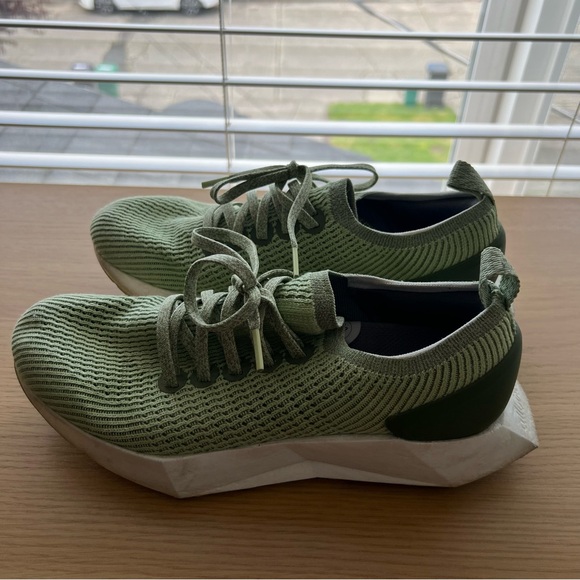 Allbirds Tree Dasher 1 in Green - Picture 2 of 7